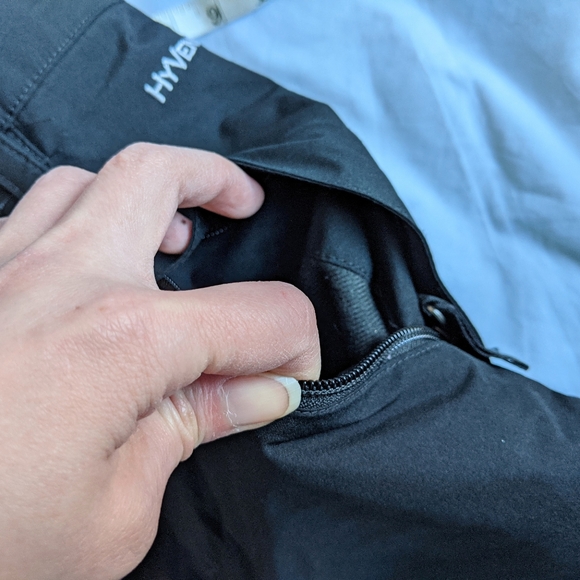 Like New The North Face unisex insulated snow pants size L 14-16 - Picture 8 of 12